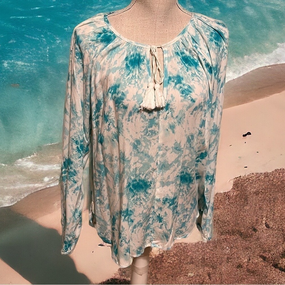 Love Stitch boho top, aqua & white. Sz medium